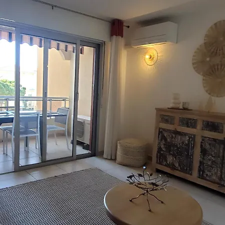 Le Capitole T2 35m2 Climatise Balcon Apartment Frejus