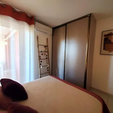 Le Capitole T2 35m2 Climatise Balcon Frejus