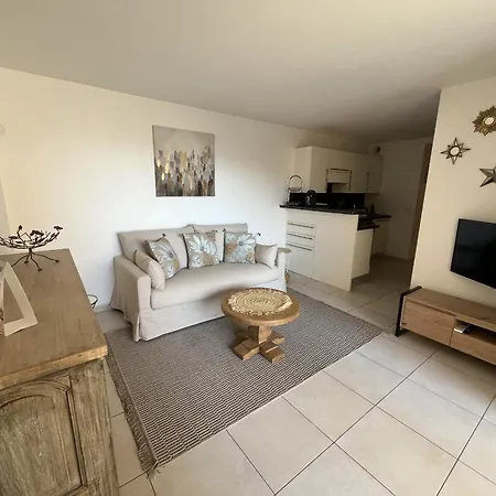 Le Capitole T2 35m2 Climatise Balcon Frejus